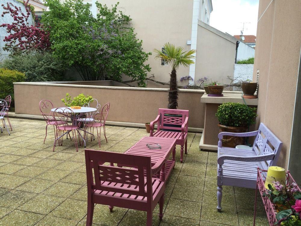 Hotel Cinepole - Proche Paris Joinville-le-Pont Buitenkant foto