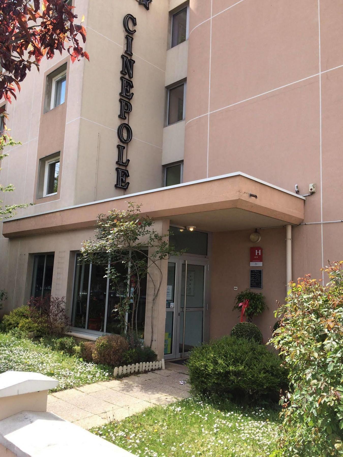 Hotel Cinepole - Proche Paris Joinville-le-Pont Buitenkant foto